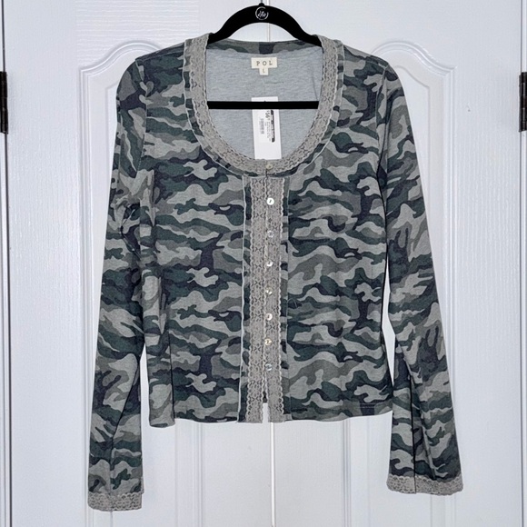💕POL Gray Camouflage Shirt - Picture 7 of 8